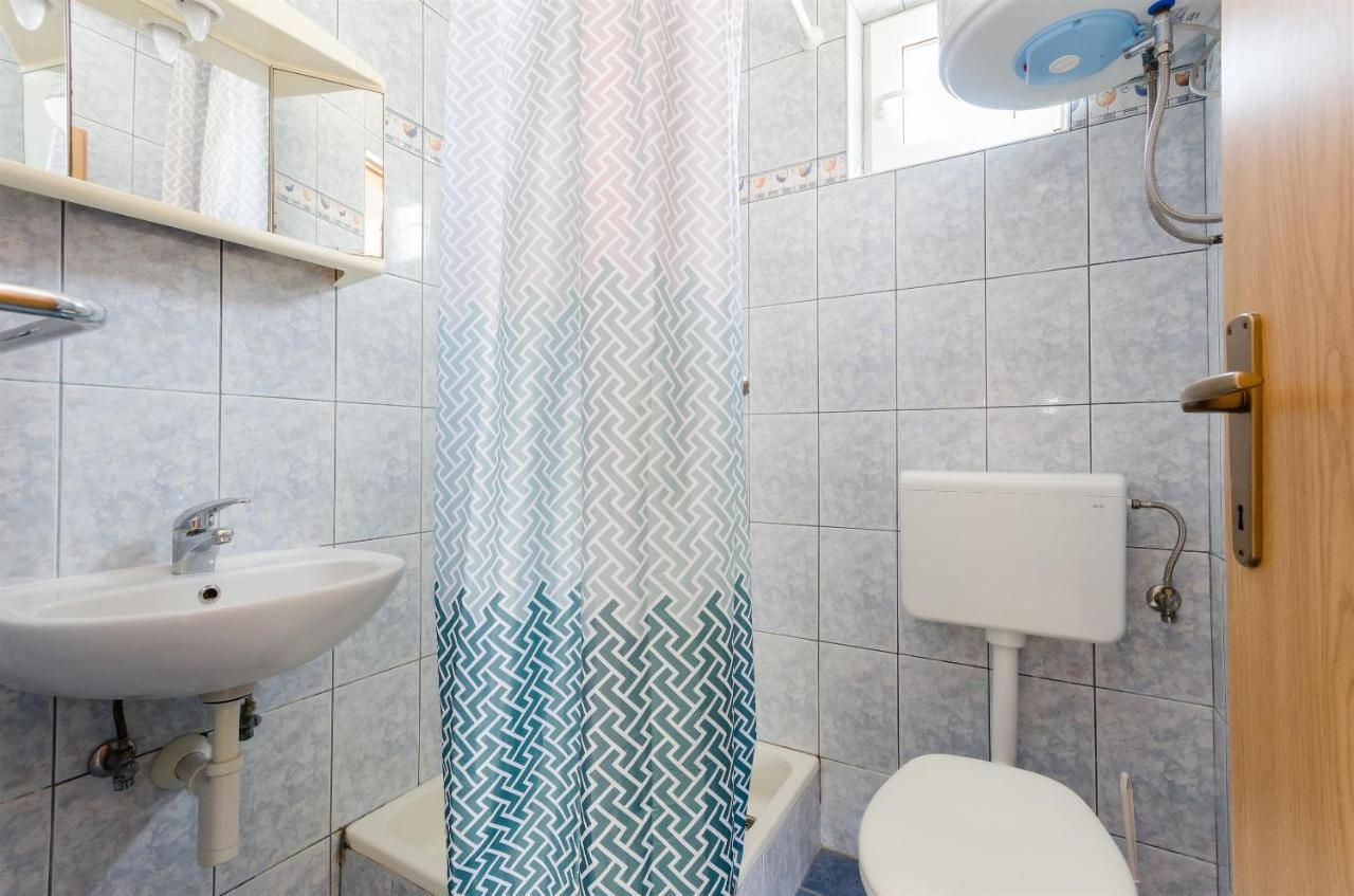 Apartments Ester ロパール エクステリア 写真