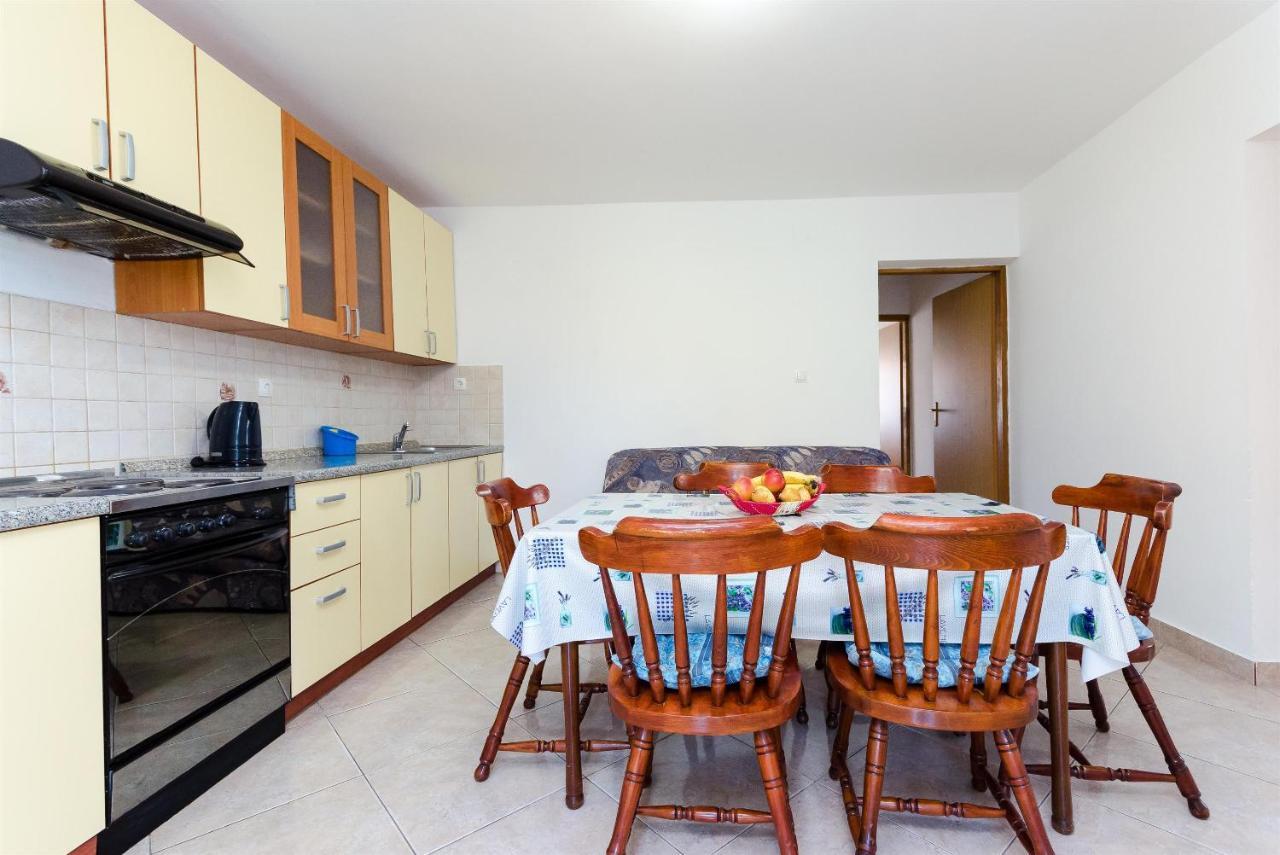 Apartments Ester ロパール エクステリア 写真