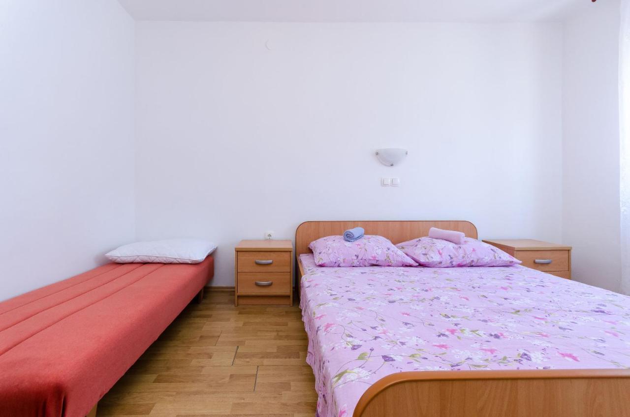 Apartments Ester ロパール エクステリア 写真